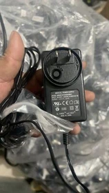 AccuVein AV400 AV500 Medical Power Supply MENB1010A0502B01 Adapter 5V 2A Charger