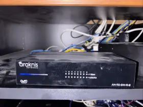 V6-AN110SWR8 ARAKNIS Network Switch