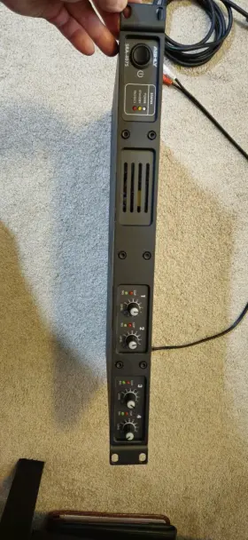 SRA-4075 ASHLY Power Amplifier Top