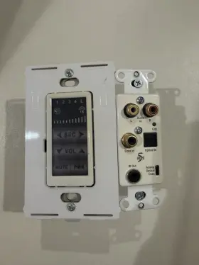 DHTP1 ATON Keypad Digital Audio Router