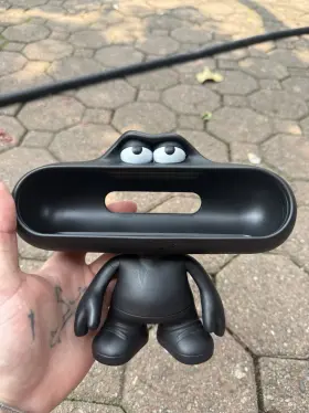 MHED42G-A BEATS BY DR.DRE Speaker Stand Pill Apple