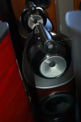 801D4 BOWERS AND WILKINS Rosenut #3