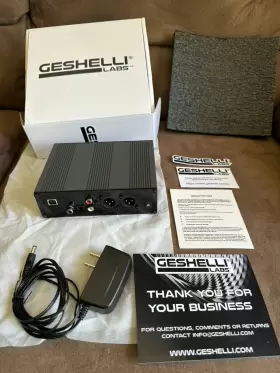 JNOG2 GESHELLI LABS Socketed Dac Usb Smoked Glass