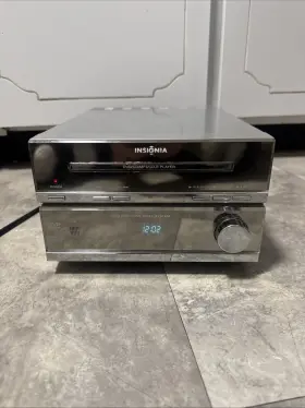 NS-A1113 INSIGNIA Executive Shelf Dvd Cd Player Remote