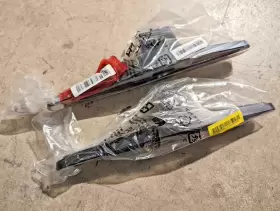 P34T3901 INSIGNIA Stand Base Legs Screws