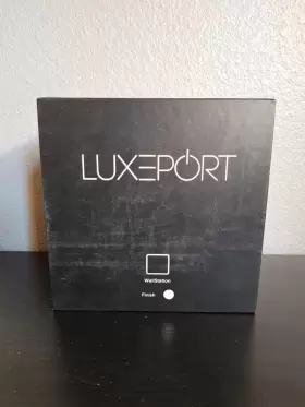 042298710056 IPORT Luxeport Wall Station Ipad Docking Port
