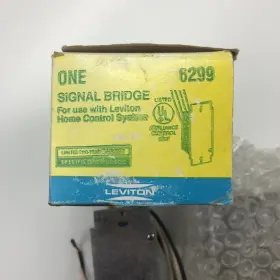 6299 LEVITON Phase Signal Bridge Decora Coupler #2