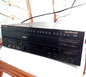CLD-V510 PIONEER Laserdisc Karaoke Player Video Discs