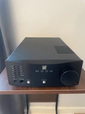230HAD SIMAUDIO Moon Headphone Amplifier Dac Converter